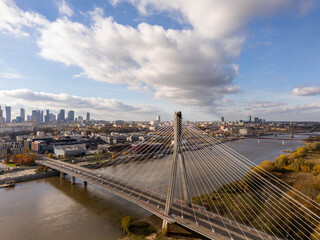 Warszawa, panorama miasta z widokiem na most świetokrzyski © hunter76