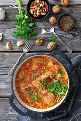 Chakhokhbili, Georgian chicken stew in a pot
