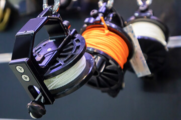 Scuba diving equipment and lines for divers