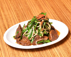 レバーとニラの炒め物