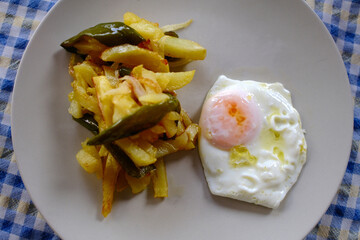 eggs as protein food with cholesterol