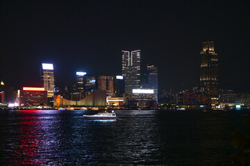 Obraz premium 나이트, 도시, 스카이 라인, 도시 풍경, 도심, 강, h2o, 건물, 마천루, 건축, 라이트, 맨해튼, 뉴욕, 오늘밤, sky, 물가, 여행, 저녁