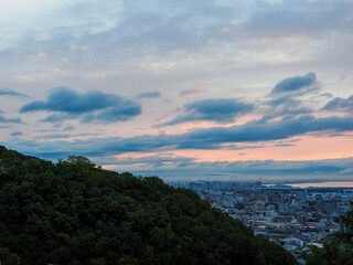 早朝、神戸市東灘区の岡本の高台より芦屋大阪方面を撮影
