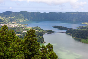 Obraz premium Scenic view of Sete Cidades crater lake and village in Sao Miguel, Azores, Portugal.
