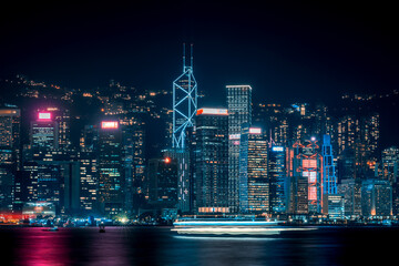 Naklejka premium Panoramic view of Victoria Harbor and Hong Kong city view at night
