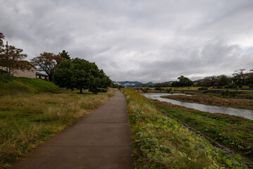 Fototapeta premium 風景, 自然, 水, 山, 空, 川, 雲, 森, 緑, 旅行, 木, 景色, 美しさ