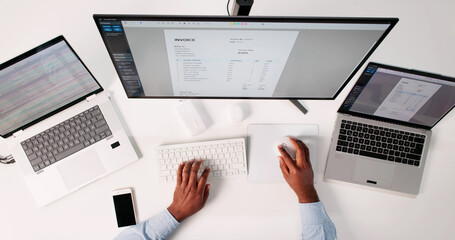 Top Accountant Using Computer To Calculate Taxes