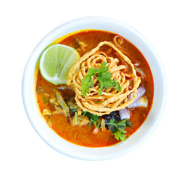 Khao Soi  ,curry noddle thai  in bowl   pn transparent.top view.