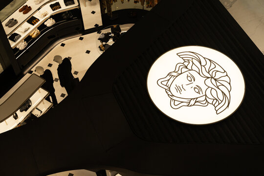 Versace Logo Images – Browse 605 Stock Photos, Vectors, and Video