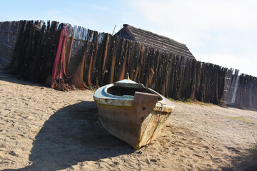 Bateau de p&eacute;cheur, filet et maison de p&eacute;cheur 