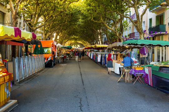 Fr&uuml;her Samstagmorgen audf der Rte. de Grenoble in Digne les Bains