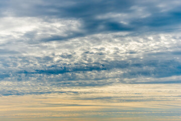 Obraz premium 秋の空に雲が広がる14