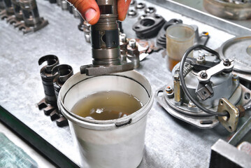 repair of diesel engine fuel pump cleaning of components for subsequent installation