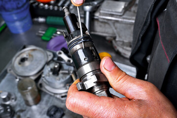 repair of diesel engine fuel pump assembly and assembly of plunger pairs and sections for subsequent installation on the engine