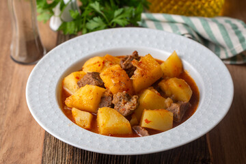 A meat and potato dish from traditional Turkish cuisine. Turkish name; patates oturtma