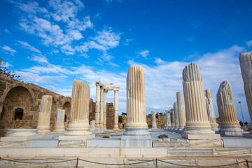 Obraz premium Side Roman Theatre at the ancient city of Side in Antalya region on the Mediterranean coast of Turkey.
