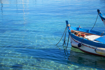 Naklejka premium Mare limpido, Mondello, Sicilia