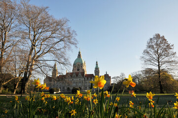 Naklejka premium Neues Rathaus von Hannover im Frühling