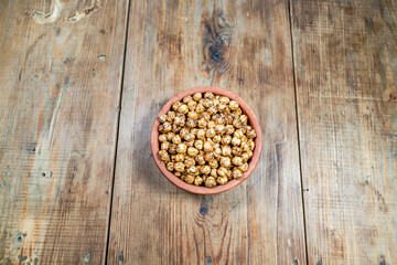 Snack roasted chickpeas in a bowl