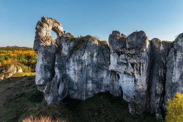 Okiennik Wielki. Jura Krakowsko- Częstochowska.  © Tomasz Warszewski