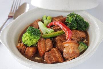 Braised Pork Belly with Broccoli in a Hot Pot