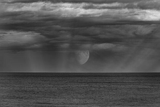 A winter sunset on the Cantabrian coast of Galicia, watching gannets and clouds...!