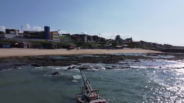 Imagens a&eacute;reas captadas por drone da Praia do Pocinho, uma praia pouco conhecida no litoral leste de Fortaleza, Cear&aacute;.