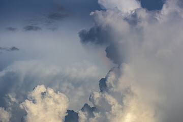 Cloudscape has been developing in gorgeous form. The cloudscape has been developing in gorgeous form.