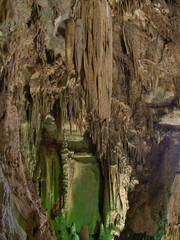 鍾乳洞