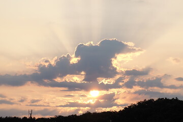 夕方　空　光