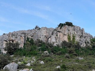 Limestone rocks and karst formations on mountain peaks along Lake Vrana (Vrana, Croatia) - Vapnenačke stijene i krške formacije na planinskim vrhovima uz Vransko jezero (Vrana, Hrvatska)