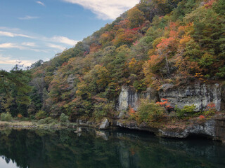 塔のへつりの紅葉