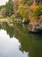 塔のへつりの紅葉