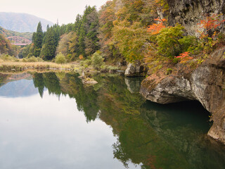 塔のへつりの紅葉