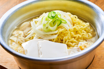 bowl of noodle