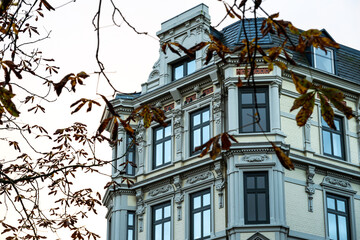 Gorgeous historic apartment building in Hamburg near the famous Elbchaussee