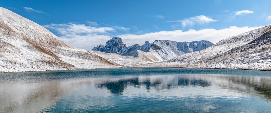 Ai piedi del Monte Oronaye, nella bellissima valle dell&rsquo;Ubayette, il Lago della Reculaye