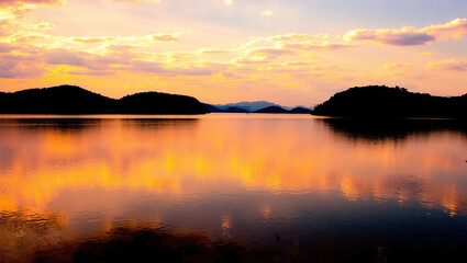 Obraz premium SunsetLakeReflections