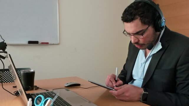 Distance Learner: Tablet and Video Lecture