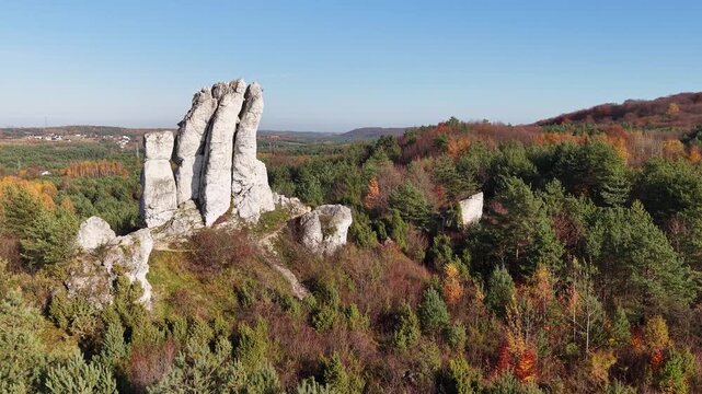 Wysoka Turnia. Skały Rzędkowickie.
