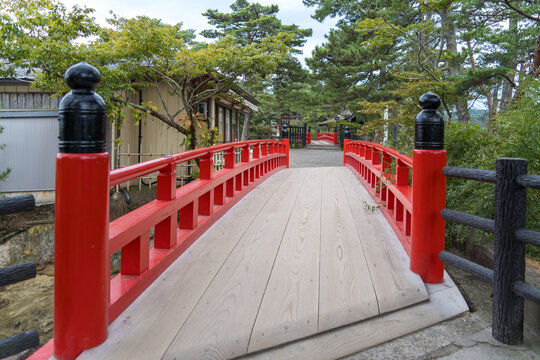 仙台の瑞巌寺の五大堂にかかる、すかし橋の風景