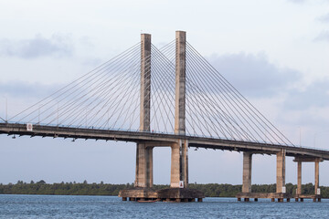Fototapeta premium Infraestrutura de transporte – ponte estaiada de concreto