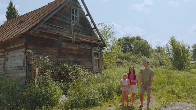 Interview of a family on the background of an old plot