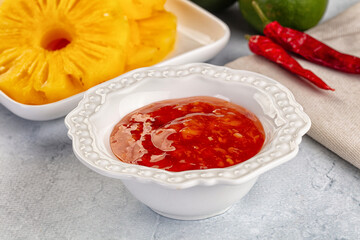 Sweet and spicy chili pineapple sauce