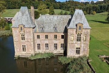 vue aérienne de la chartreuse du Mont Dieu, dans les Ardennes, les fondations datent du XIème...