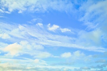 Obraz premium New Zealand Sky Replacement Windy High Clouds