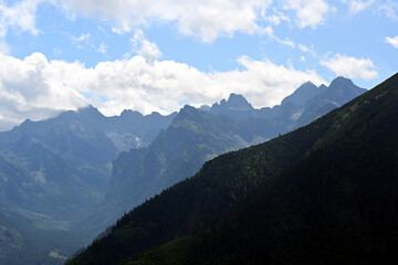 Obraz premium Gesia Szyja. Tatra Mountains. Tatra National Park. Beautiful panorama landscape and mountains peaks seen from Gesia Szyja. Zakopane, Poland