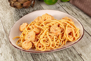 Pasta spaghetti with prawn and cream