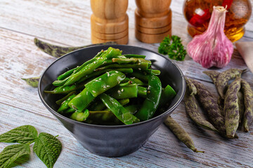 Steamed green bean strings heap
