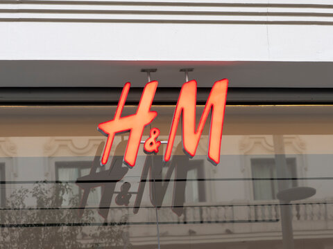 H&M